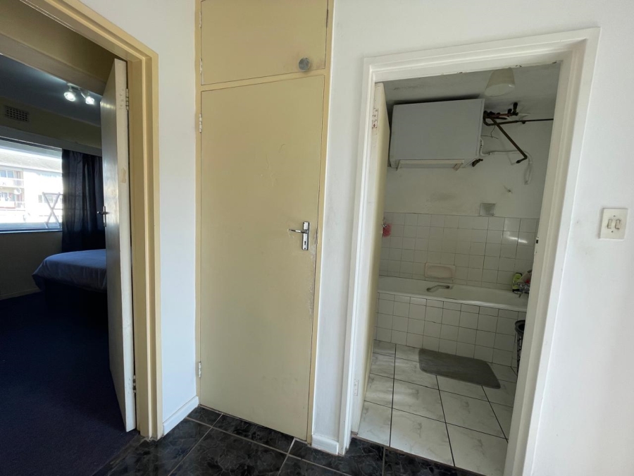 1 Bedroom Property for Sale in Oostersee Western Cape